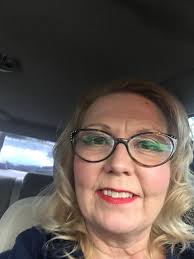 Is there anyone in the valley with a greenhouse that sells flowers?