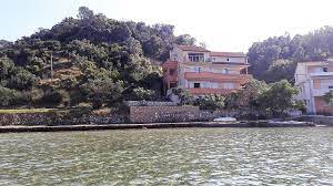 Su wimdu trovi 12.714 appartamenti e b&b per il tuo week end sull'isola di rab a partire da 28 € a notte. Isola Di Rab Supetarska Draga Casa Vacanze Al Mare Animali Ammessi Mena Capacita Turistiche Pubblicitarie Appartamenti Camere Alberghi Case Per Vacanze Ville Campeggi Bungalow