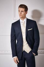 Hochzeitsanzug Nach Mass Dunkelblau Mit Weste In Creme Hochzeit Anzug Blau Hochzeitsanzug Anzug Hochzeit