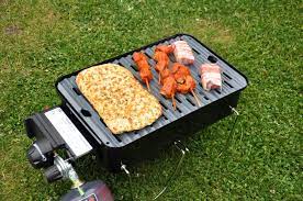 Der weber go anywhere gas ist ein rechteckiger kleiner grill, ohne wagen und ohne unnötige verschiedene hitzefelder lassen sich mit diesem kleinen weber go anywhere gasgrill leider nicht. Weber Go Anywhere Gas Im Test Nordseeurlaub Mit Dem Gas Ga