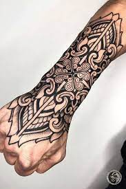 Forearm Tattoo For Men By Melow Perez Barcelona Spain Tatuagens Geometricas Inspiracao Para Tatuagem Tatuagem Masculina