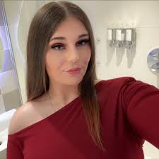 Urgent 🚨 I'm looking for accommodation from today please until Sunday 11th  august ( willing to pay the Friday-Monday fees people do, I just can't stay  until Monday due to work) 2adults