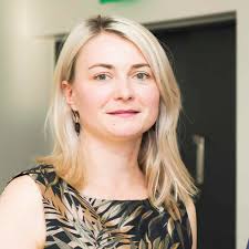 POLISH FEMALE CURATORS' QUESTIONNAIRE