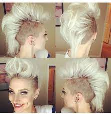 Blonde Mohawk Not Pinning This One Because I Would Do It But Because I Think It Looks Rad Mohawk Hairstyles Hair Styles Short Hair Styles