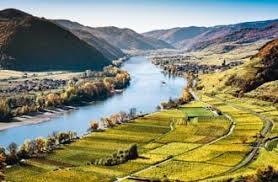 Le massif central abrite l'essentiel des volcans français de métropole, culminant à 1 885 mètres au sommet du puy de sancy. Epingle Sur Balle De Chaudefour