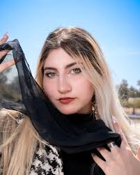 Justo me hicieron reír. Todavía tengo banda de fotos y me olvido de  subirlas.