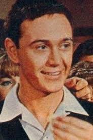 Travis Coates's Instagram, Twitter & Facebook