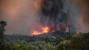 Δάσους, επιχειρούν όλη τη μέρα πυροσβεστικές δυνάμεις Costksanf7fncm