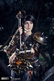 Bellona, the goddess of war, brings horror to her opponents. This Cosplay Of Bellona From Smite Is Incredible