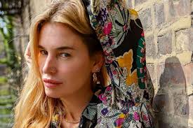 Cordoba , provincia cordoba , 22 iulie din 1975 ) este un model de top și dirijor de televiziune argentina. Dolores Barreiro Desmintio Estar En Pareja Y Cargo Contra La Prensa Espectaculo El Intransigente