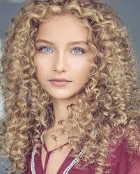 Today the company has beauty institutes, product stores and kiosks and even a cosmetics factory in brazil. Pin On Mulheres Gostosas