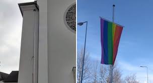 Nach seiner festnahme erklärte der mann, dass er die flagge angezündet habe, weil er homosexualität. Lgbtiq Fahne Bei Kirche In Altenstadt Gestohlen Feldkirch Vol At