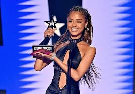 22-year-old South African singer Tyla walked away with 2 awards at the BET  Awards 2024 one for Best International Artist and then Best New Artist.  Note that Tyla won her first ever