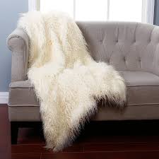 Sheepskin rugs can be taken to the dry cleaners, but this can be expensive. Pin On Einrichtungsideen