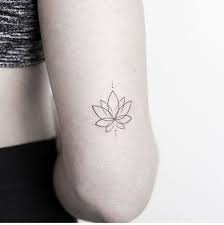 Pin Von Gabriela Ramirez Auf Tattoos Tatowierungen Kleine Tattoos Kleine Tatowierungen