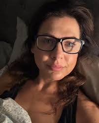 Are you married?? Please say hi to me 💔