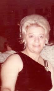 Lisa Visalli's Instagram, Twitter & Facebook