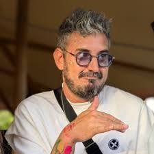 Stream Mi Vida by Thomas Newson