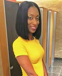 Pretty Middle Part Bob Short Hair With Bangs Short Hair Styles Hairstyles With Bangs