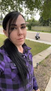 Couple reconnecting through self-improvement