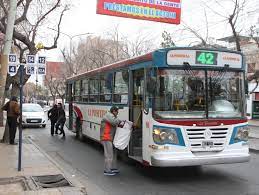 Paro de colectivos de la uta en 40 líneas por el confuso asesinato de un chofer en virrey del pino. La Uta Oficializo El Paro De Colectivos Y Afectara A Los Usuarios De San Juan