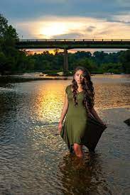 Senior Girl Portrait In River At Sunset Using Off Camera Flash Old Town Fredericksburg Va Portrait Girl Girl Senior Pictures Sunset Portrait Photography