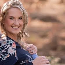 Candice Giles's Instagram, Twitter & Facebook