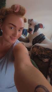 Xena Elizabeth doesn't give a single s*** lol 😅