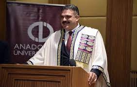 Cumhurbaşkanlığı atama kararnamesine göre, anadolu üniversitesi rektörlüğüne prof. Anadolu Universitesi Rektoru Comakli Istifa Etti Koza Ipek Icin Sahte Bilirkisi Raporunu Hazirlamisti Tr724