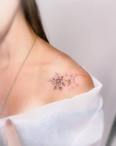 star constellation with ranunculus, forgetmenots and peonies • . . . . #flowertattoo #floraltattoo #tattoo #fineline #blackpeonyink