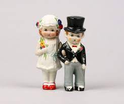 Bride And Groom Vintage Ceramic Wedding Cake Topper And Momento Flapper Bride Top Hat On Groom Original Box Vintage Wedding Cake Topper Wedding Cake Toppers Cake Toppers