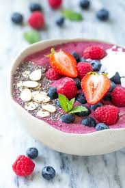 This Acai Bowl Recipe Is A Smoothie Made With Fruit Acai Berry Puree And Yogurt That S Served In Acai Bowls Recipe Smoothie Bowl Recipe Acai Bowl Recipe Easy