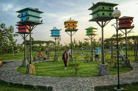 Dapur solo juga menyediakan tempat untuk berbagai macam pertemuan seperti reuni, arisan dan banyak sehingga, wisatawan akan menikmati suasana santai yang sangat nyaman. 27 Tempat Destinasi Wisata Solo Yang Paling Terkenal Dan Hits Dikunjungi