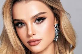 Mỹ nhân đẹp nhất hành tinh 2023" biến hóa sắc đen