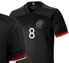Egal ob grün, schwarz oder rot, als echter fan möchtest du verständlicherweise auch das dfb. Das Neue Dfb Deutschland Auswarts Trikot Zur Em 2020 2021