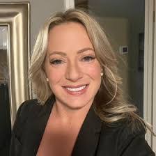 Alexis Berry's Instagram, Twitter & Facebook