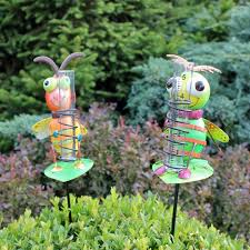 Macht Platz Ihr Langweiligen Regenmesser Hier Kommen Eddy Und Freddy Die Beiden Coolsten Regenmesser In Ganz Deutschla Garten Deko Regen Messer Gartenfiguren