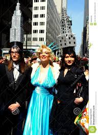 New York City Marilyn Monroe And Friends At Easter Parade Editorial Photo Image Of Marilyn Crown 68992336