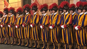 Die nationalgarde ist von den russischen streitkräften getrennt. Schweizergarde Die Bedeutung Der Ausbildung Vatican News