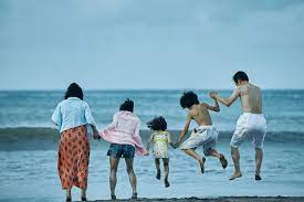 Shoplifters' Review: A Family That Steals Together, Stays Together - The  New York Times