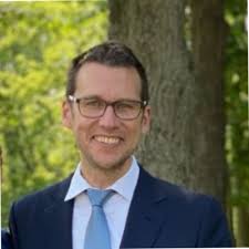 On the latest episode of Makers Mindset, I had the pleasure of sitting down  with Meera Bhatia, COO of Fabletics and President of TechStyleOS.