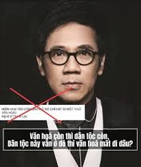 Anh nghệ sĩ Thành Lộc nhân dịp khi cả nước đang hướng tới ngày giải phóng  Miền Nam, thống nhất đất nước đã lên mạng phát ngôn: “Miền Nam vẫn chình ình