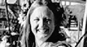 Laura Snapp's Instagram, Twitter & Facebook