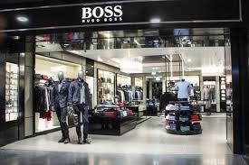 Die shops und restaurants am flughafen zürich sind 365 tage im jahr von früh bis spät geöffnet. The Nuance Group Opens Boss Traveller Shop At Zurich Airport The Moodie Davitt Report The Moodie Davitt Report