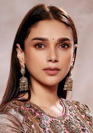 Delhi-6 (2009) pełna obsada