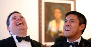 Estudio revela qué hay detrás de los hombres que suelen hacer bromas  machistas y homófobas