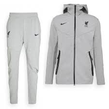 All categories voetbal trainingspak eredivisie trainingspak afc ajax trainingspak la liga trainingspak barcelona trainingspak real madrid league trainingspak arsenal trainingspak chelsea trainingspak liverpool trainingspak man city trainingspak man united trainingspak. Nike Liverpool Tech Fleece Pack Trainingspak 2020 2021 Grijs
