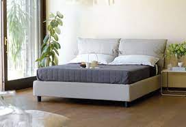 Letto matrimoniale adele con testiera semplice rivestita in similpelle. Letto Outlet Fox In Offerta Letto In Promozione Sofa Club Divani Treviso