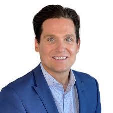 Jennifer Goodfellow's Instagram, Twitter & Facebook