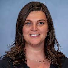 Amanda Deford's Instagram, Twitter & Facebook